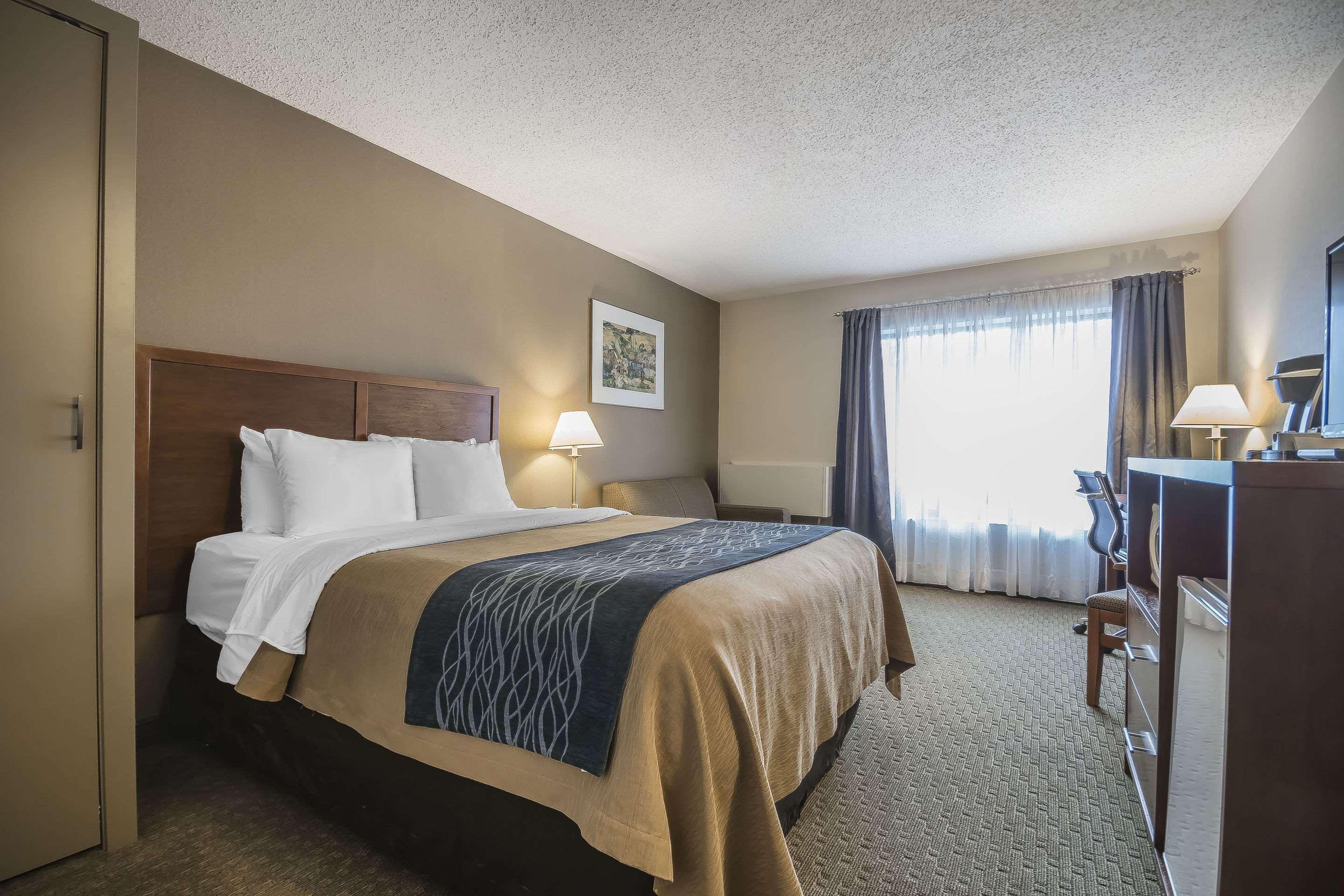 Comfort Inn Chilliwack Exterior photo