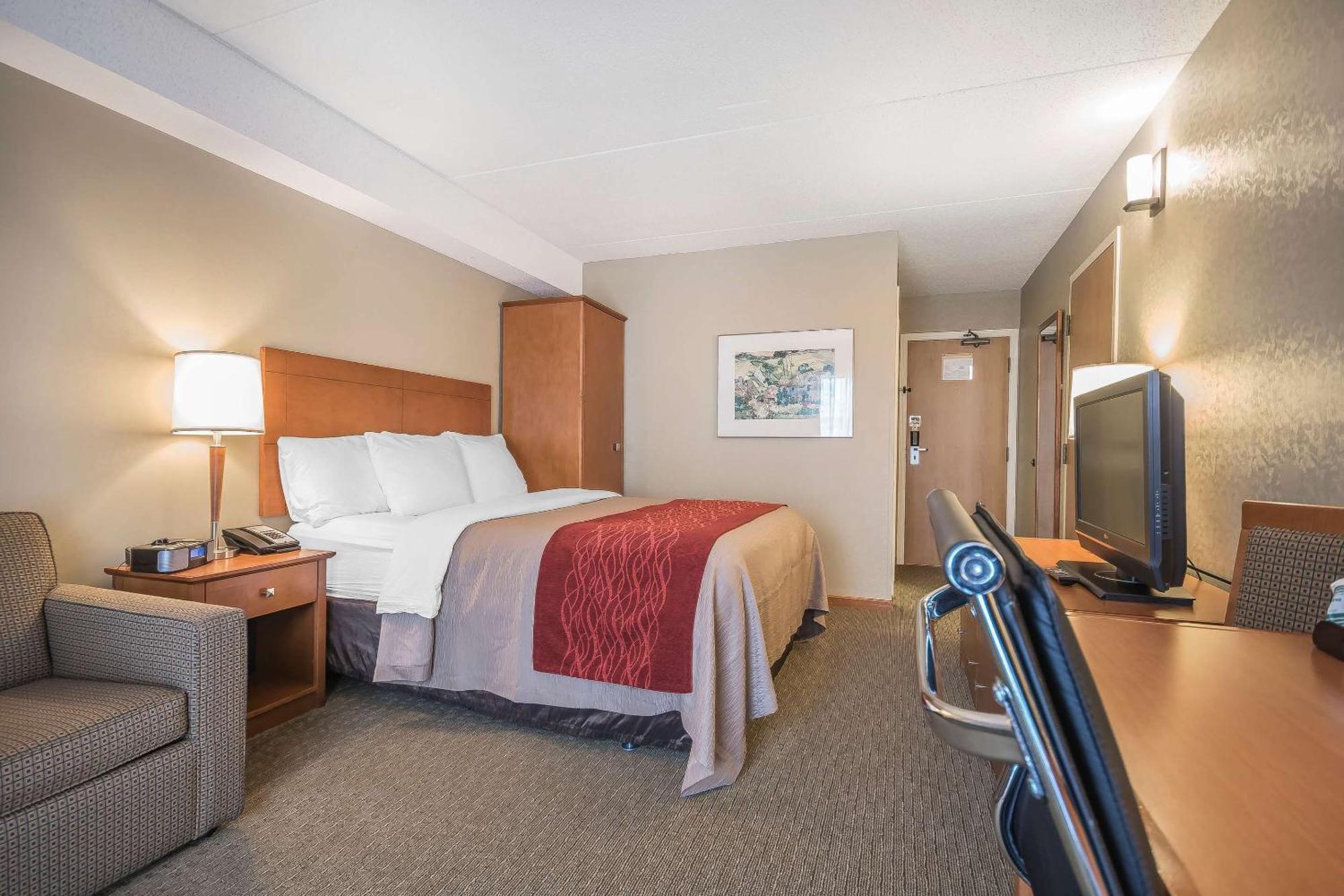 Comfort Inn Chilliwack Exterior photo