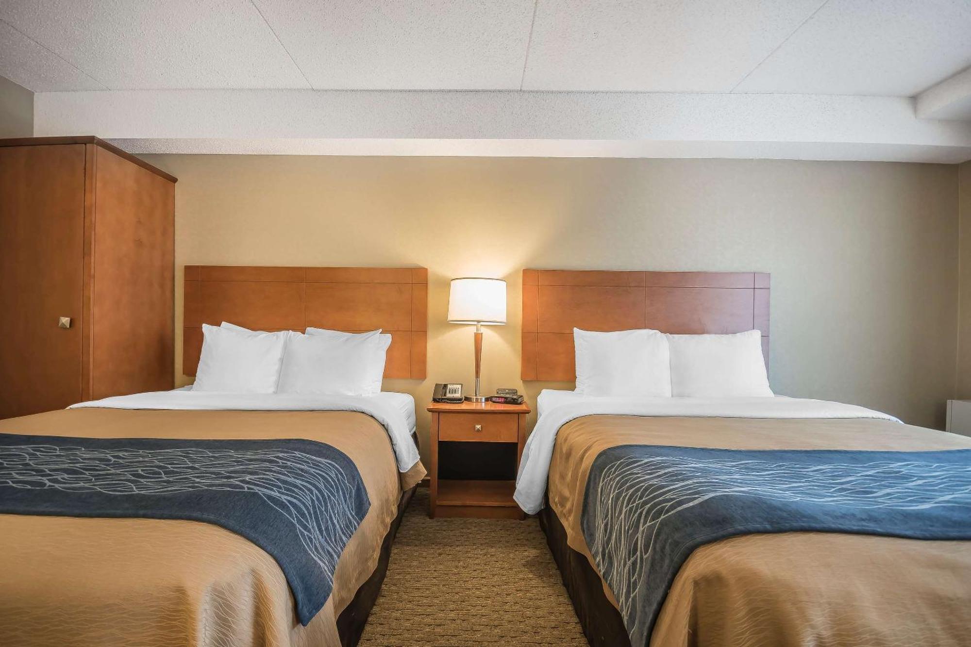 Comfort Inn Chilliwack Exterior photo