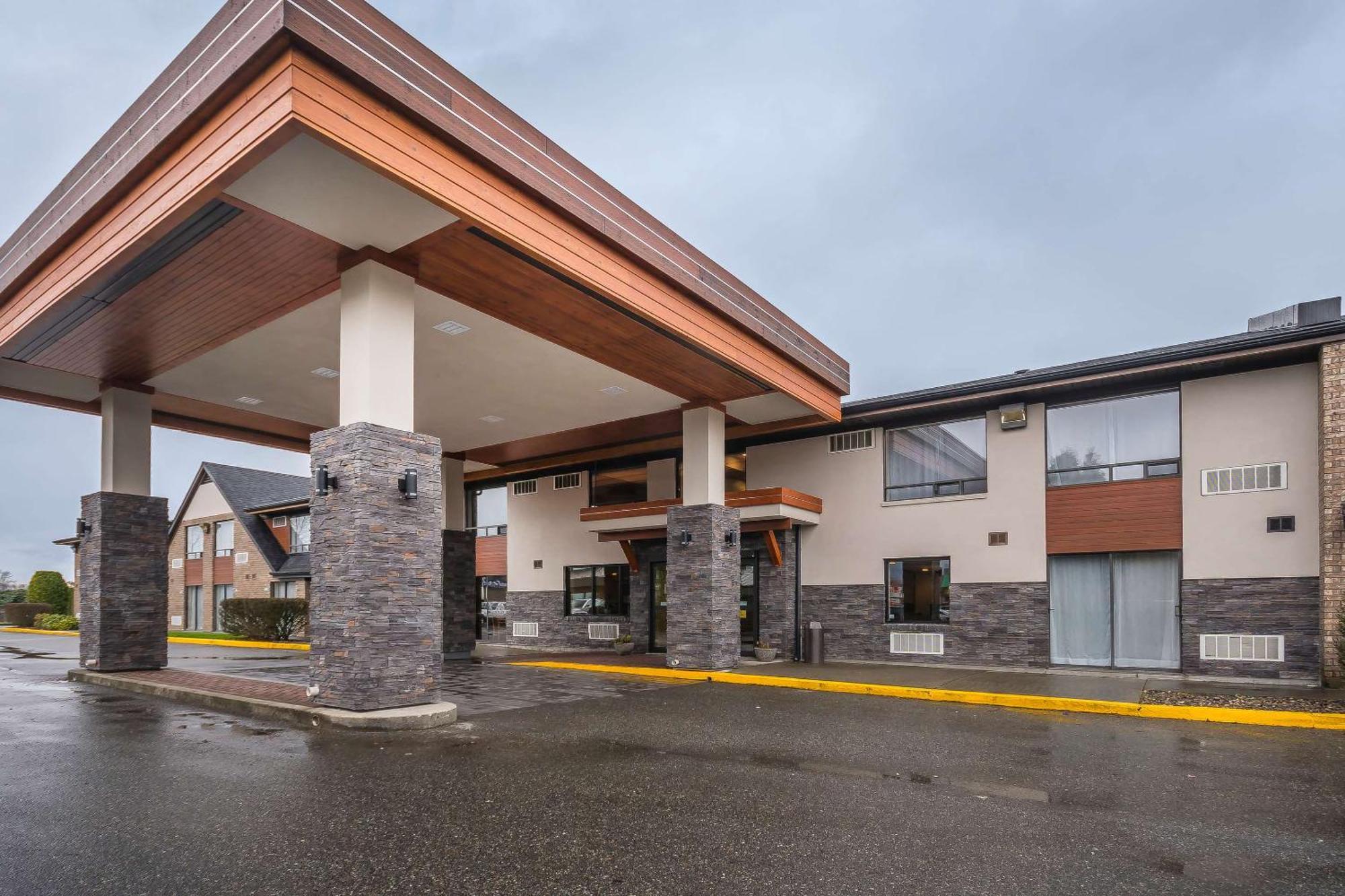 Comfort Inn Chilliwack Exterior photo