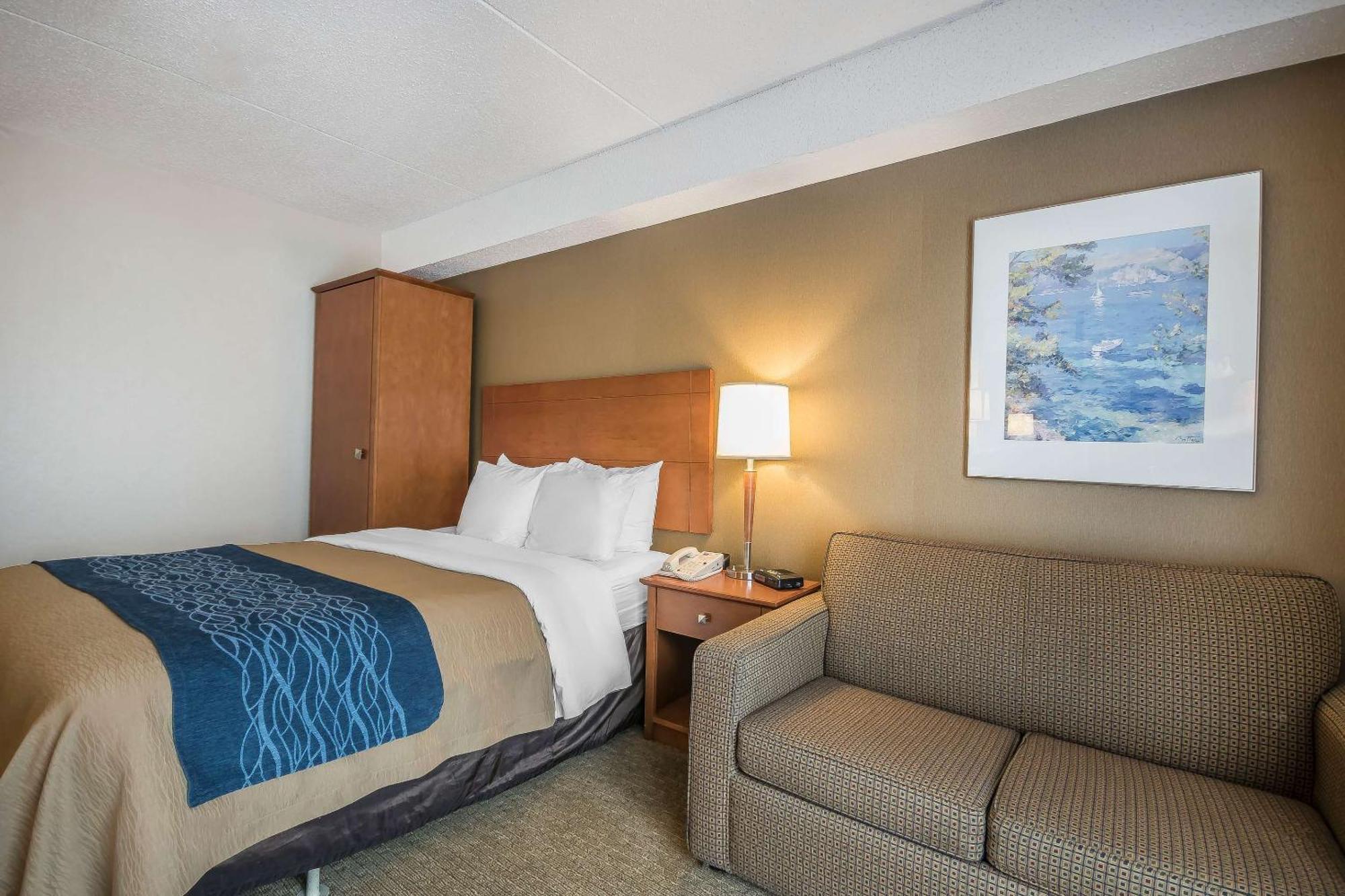 Comfort Inn Chilliwack Exterior photo