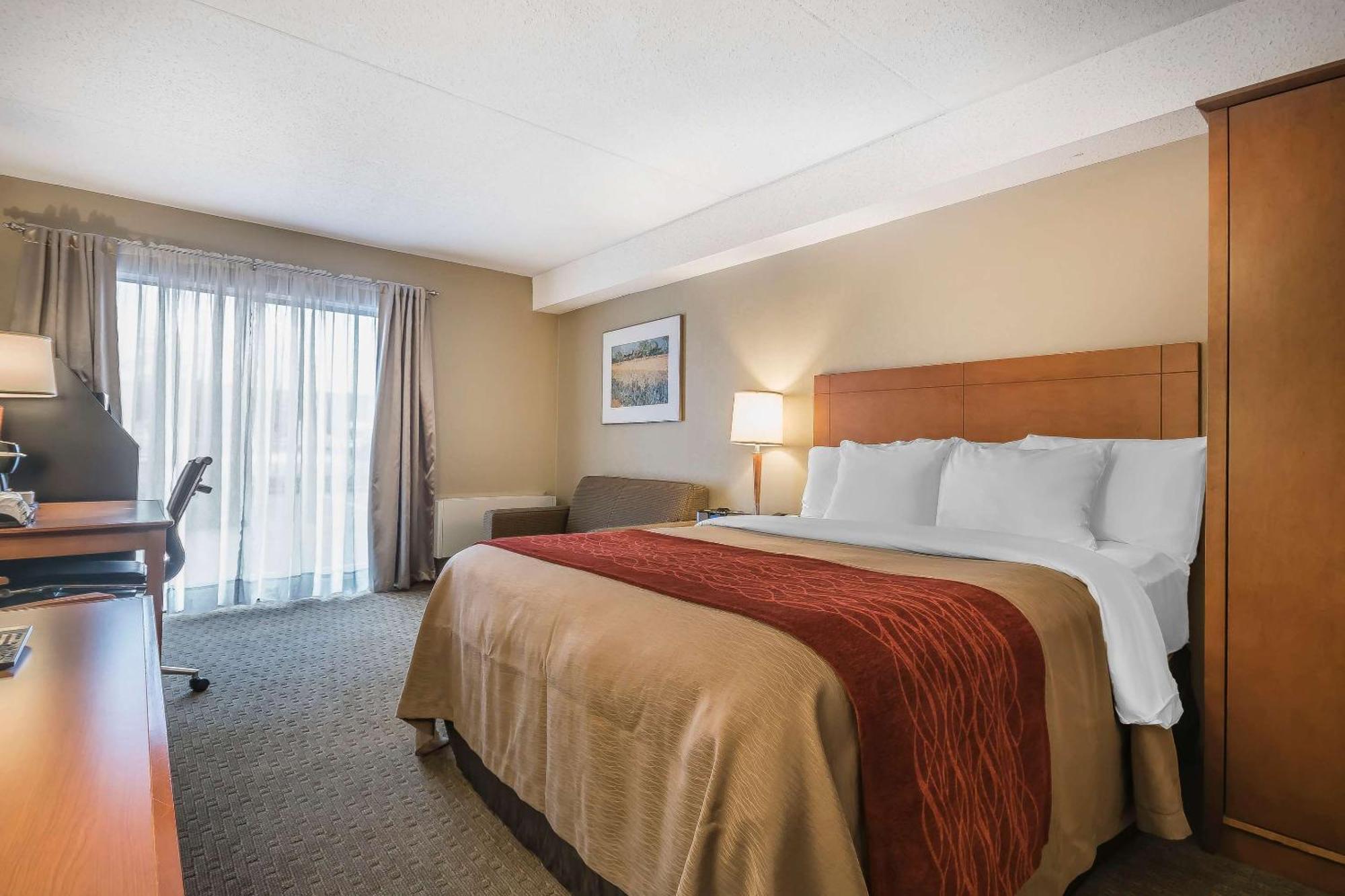 Comfort Inn Chilliwack Exterior photo