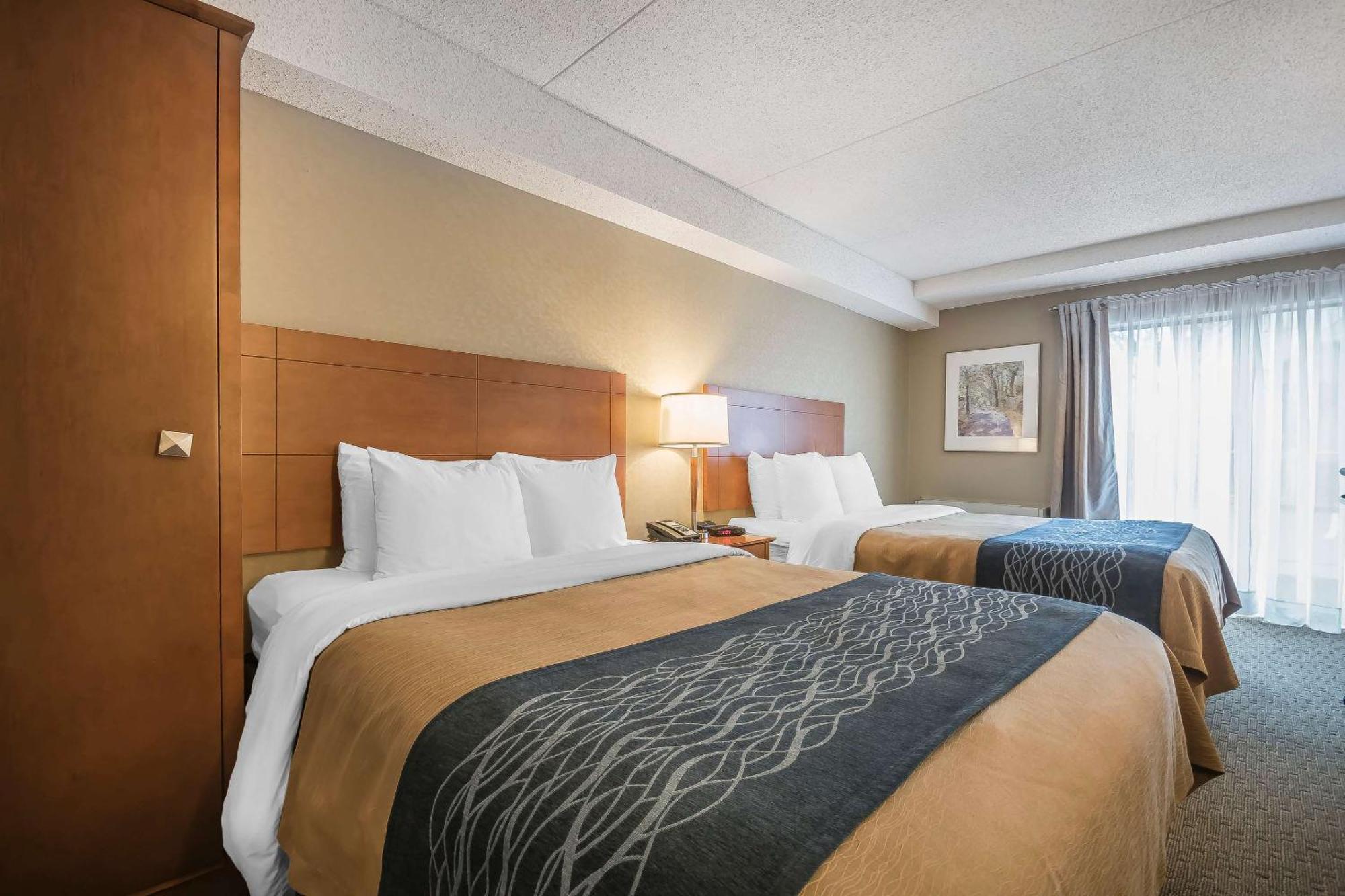 Comfort Inn Chilliwack Exterior photo
