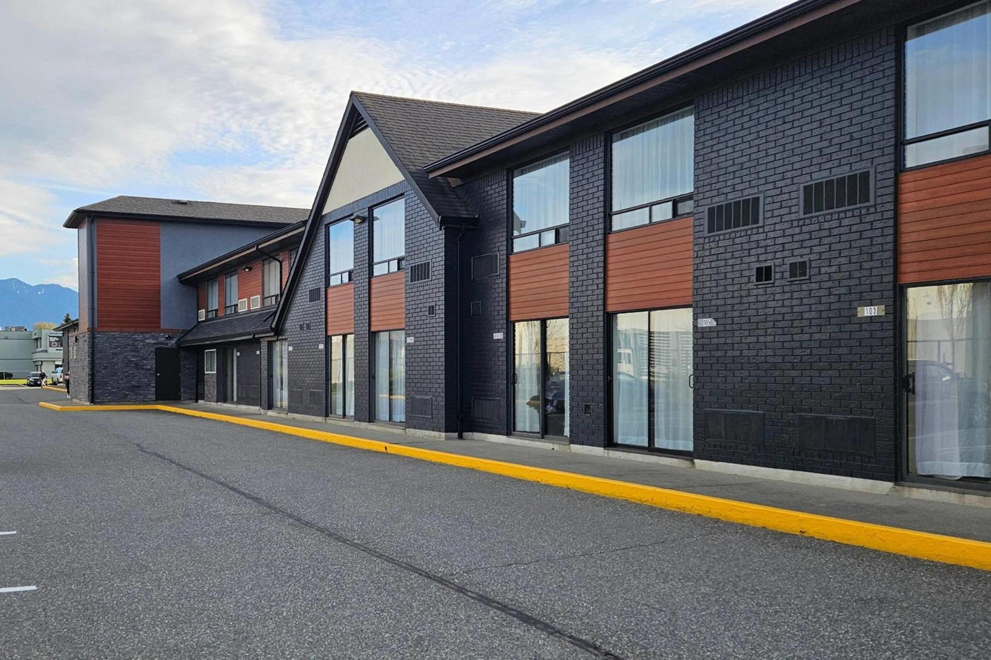 Comfort Inn Chilliwack Exterior photo